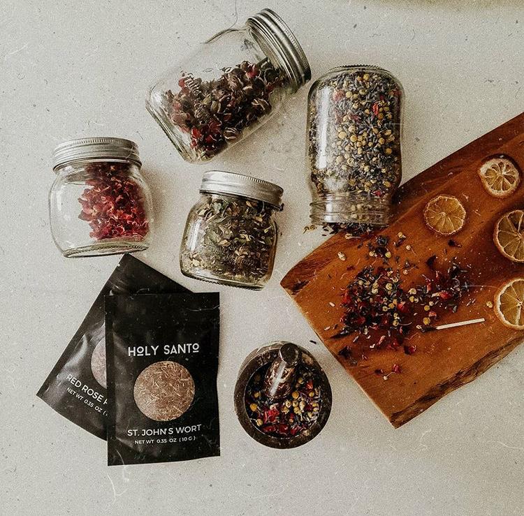 Witchcraft Herb Kit - 20 Ritual Herbs with Crystal Spoon